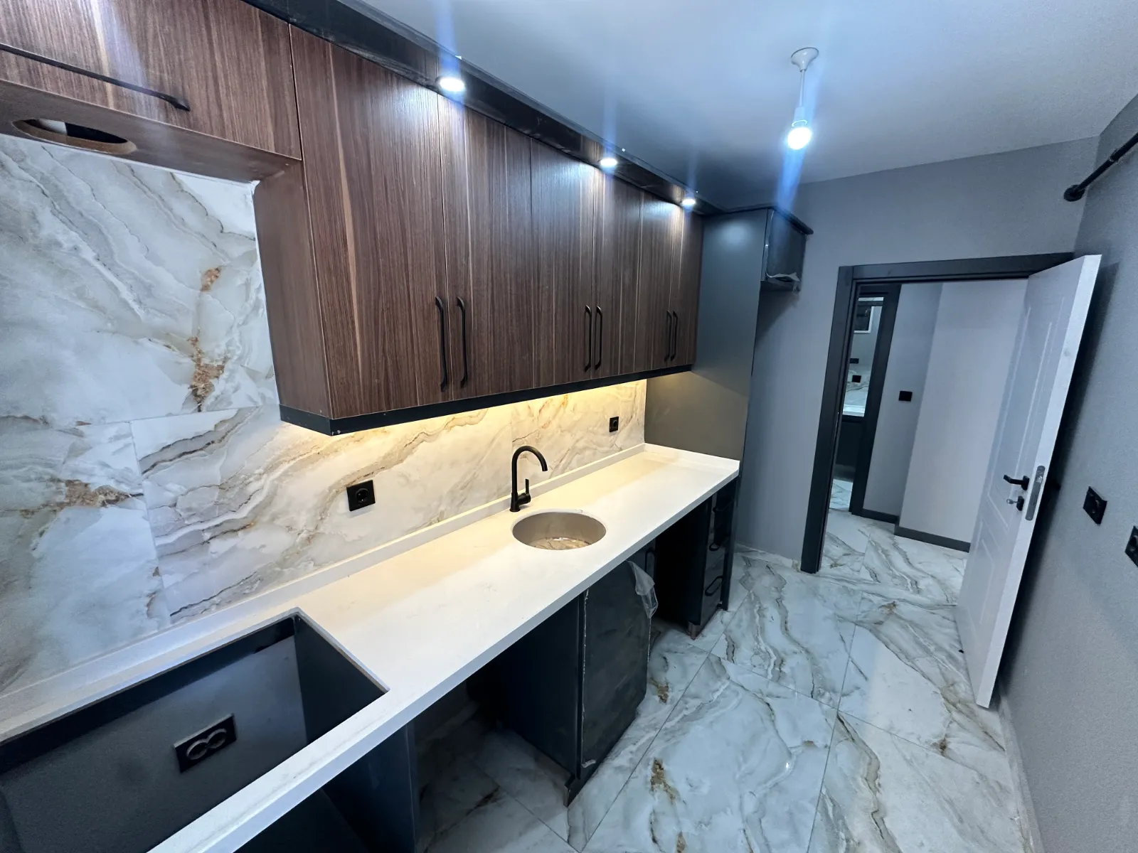 NENE HATUN MAHALLESİNDE SATILIK 2+1 DAİRE KOD(1005) görsel 7
