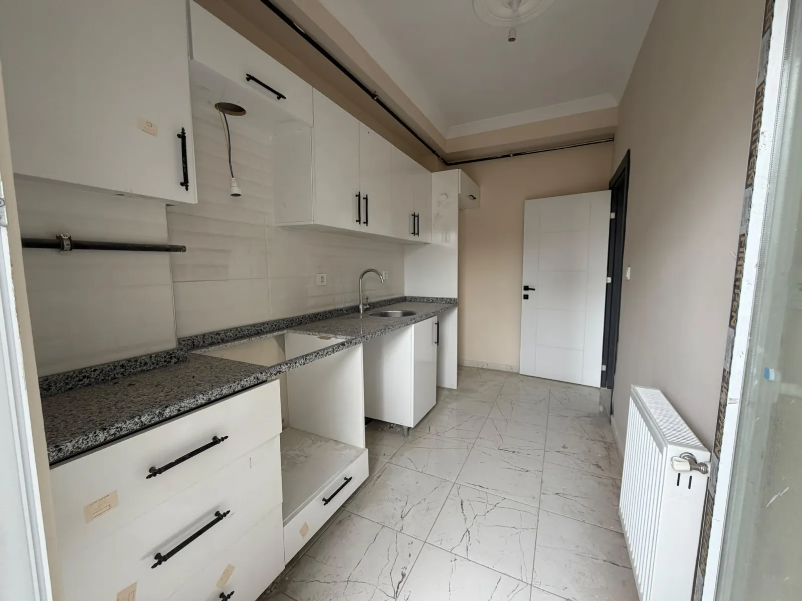 HADIMKÖY OMURTAK CADDESİ ÜZERİ SATILIK 2+1 DAİRE KOD(1034) görsel 8