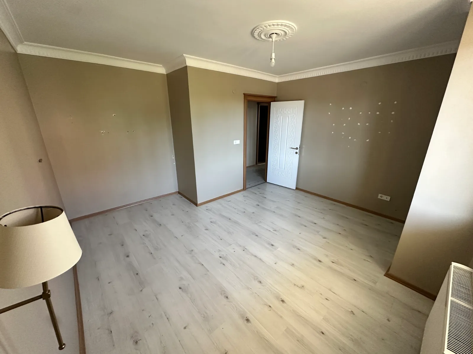 ARNAVUTKÖY HARAÇÇI'DA SİTE İÇERİSİNDE SATILIK 2+1 DAİRE KOD(1010)