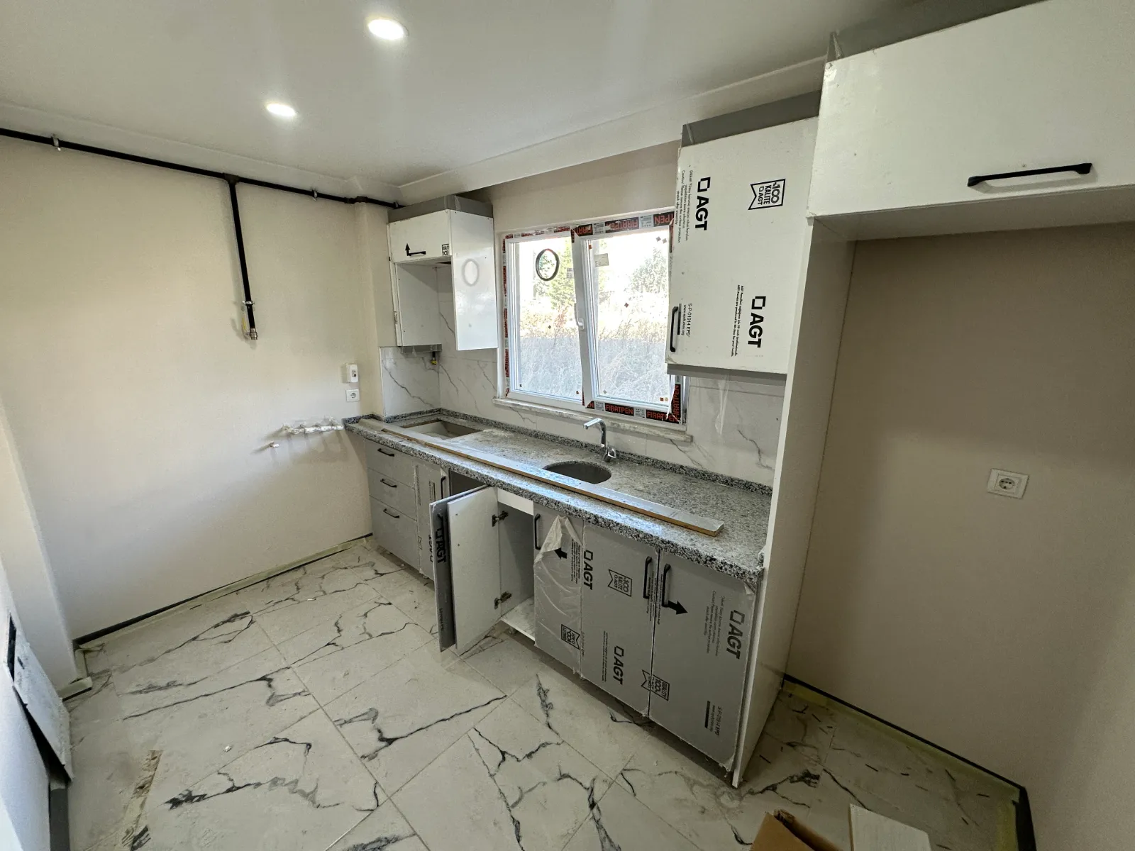 KARLIBAYIR MAHALLESİNDE SATILIK 2+1 TEMİZ DAİRE KOD(1013) görsel 3